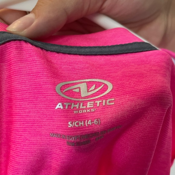 PINK ATHLETIC WORKOUT TANK WITH  BACK CUTOUT SIZE S - Picture 5 of 7